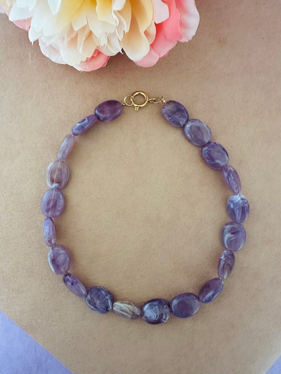 Collier de perles ovales Olivia coloris violet aubergine - Camilmari Bijoux