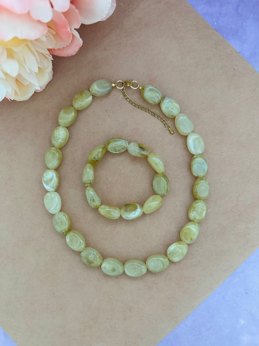 Collier de perles ovales beige ecru avec bracelet Carmen - Camilmari Bijoux