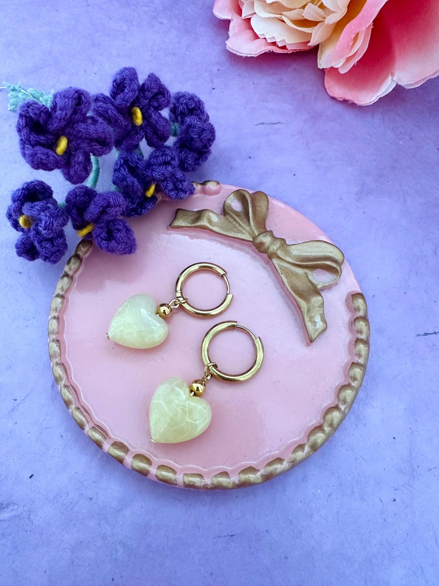 Boucles d'oreilles pampilles petits coeurs CLAUDIE - Camilmari Bijoux - Créoles + 1 paire de pendentifs cœurs