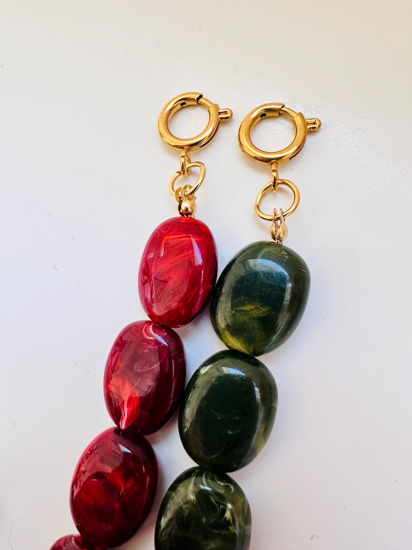 Collier OLIVIA – Collier de perles ovales colorées en acrylique fait main-Colliers-Camilmari Bijoux-Camilmari Bijoux.