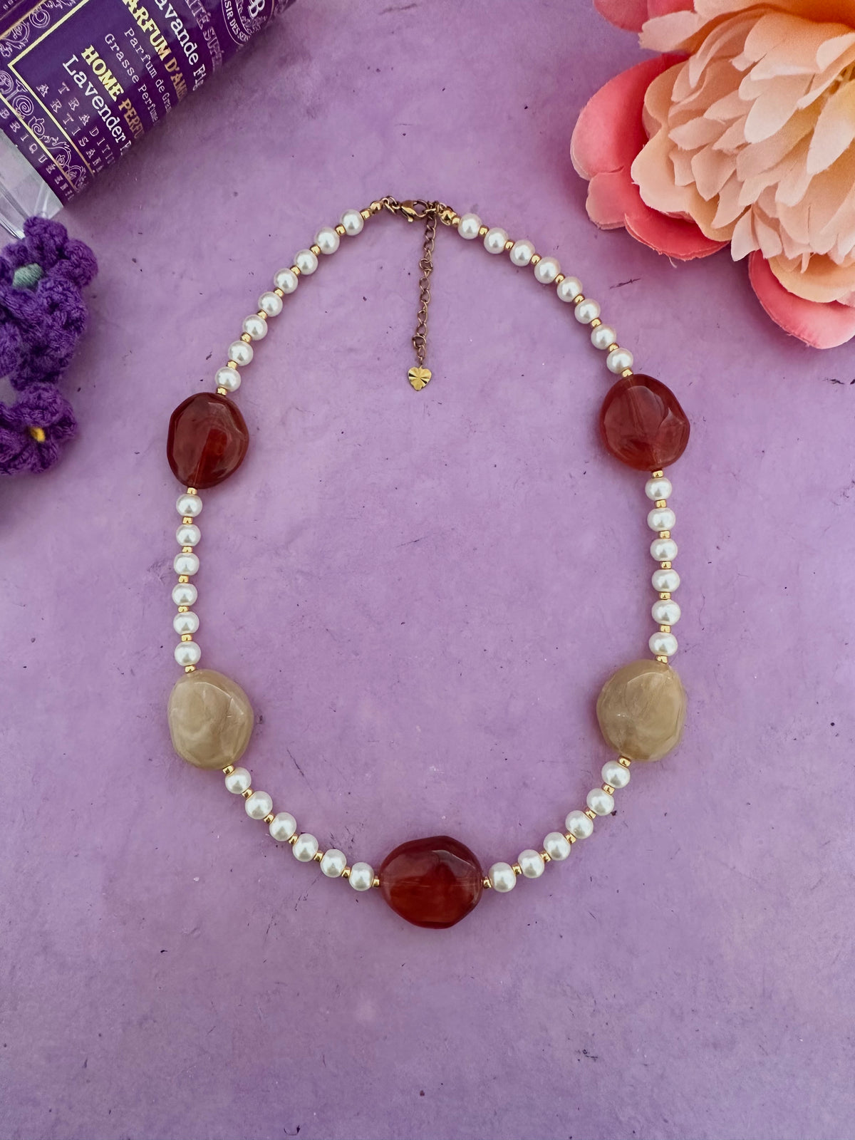 Collier perles blanches fantaisie JEANNETTE, Camilmari Bijoux, vue 3