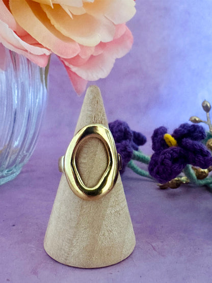 Bague dorée ovale THAÏS en acier inoxydable - Camilmari Bijoux