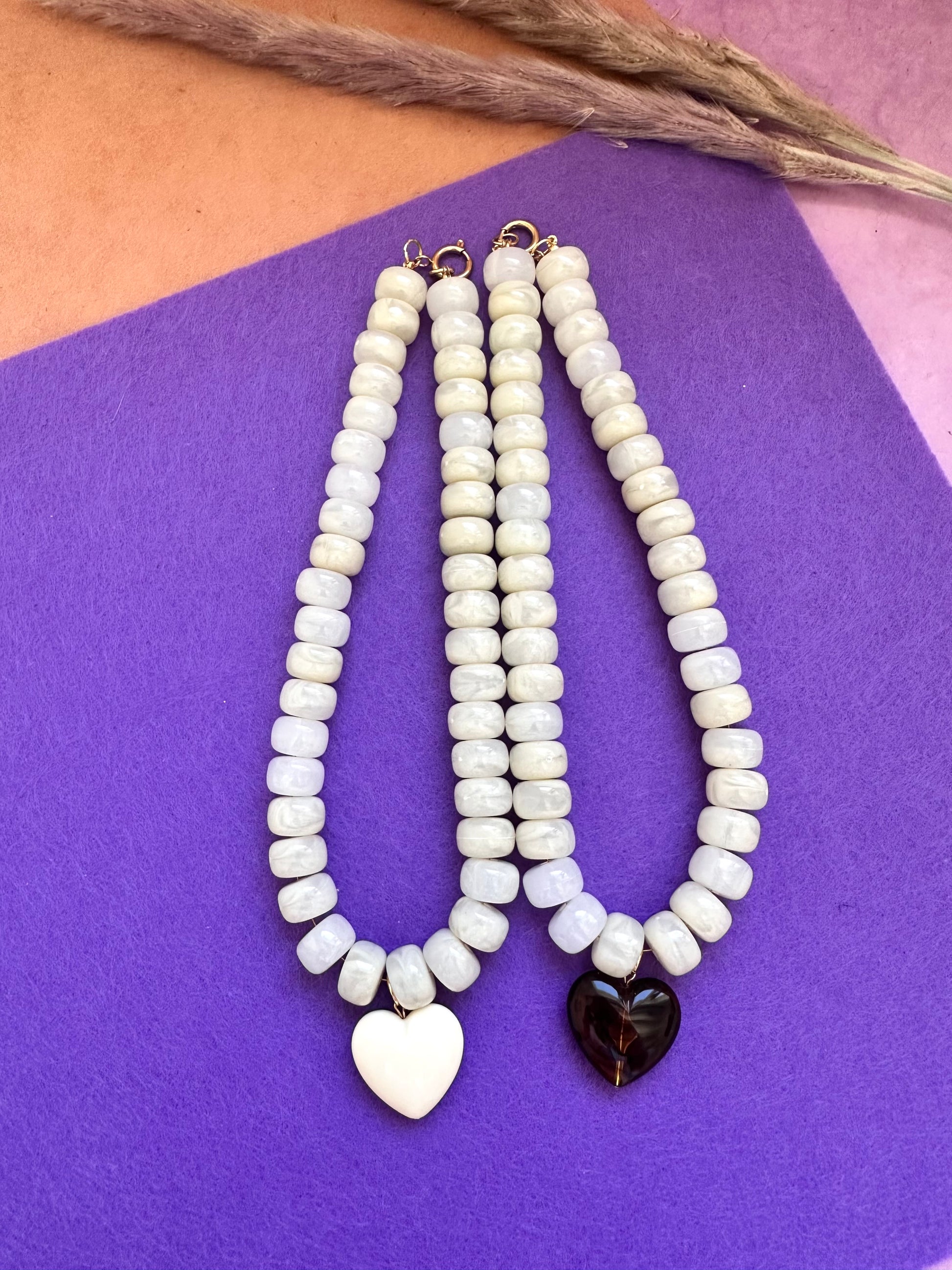  Collier de perles CLAUDIE – Collier cœur coloré fait main-Colliers-Camilmari Bijoux-Camilmari Bijoux.