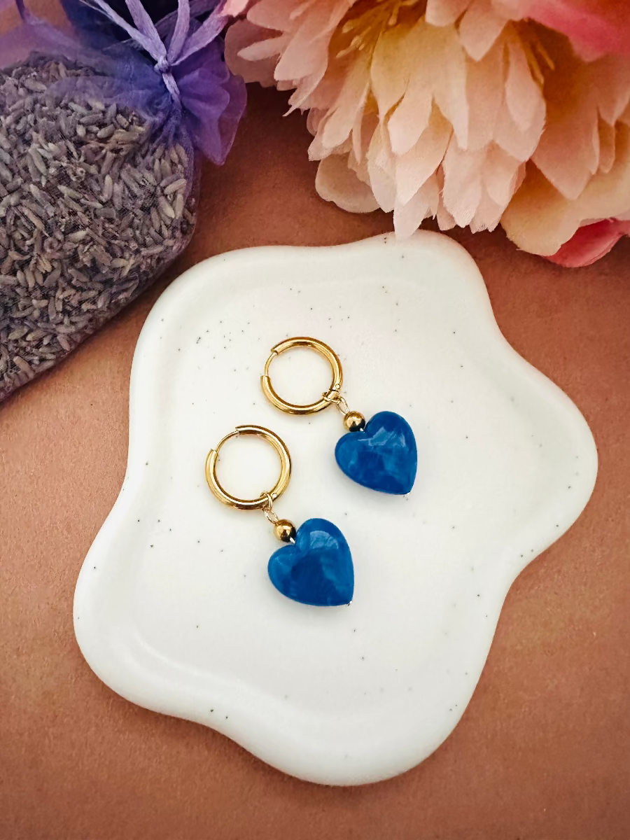Creoles coeurs colores bleu roi Claudie - Camilmari Bijoux