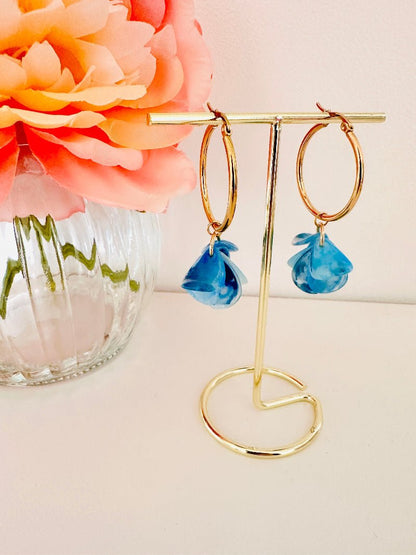 Boucles d oreilles pétales FANNY - Créoles fleurs faites main - Camilmari Bijoux - Créoles dorées inox 30 mm + pétales