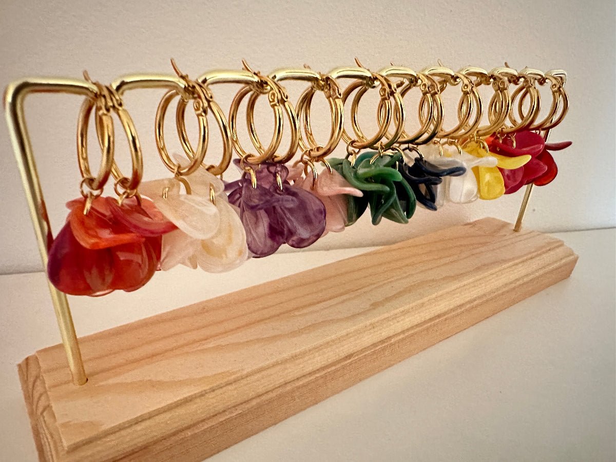 Boucles d oreilles pétales FANNY - Créoles fleurs faites main - Camilmari Bijoux - Créoles dorées inox 20 mm + pétales