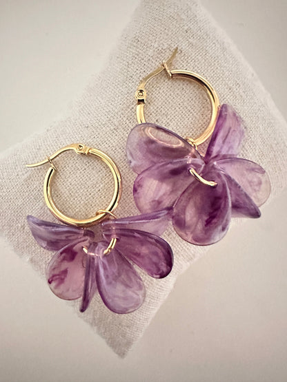 Boucles d oreilles pétales FANNY - Créoles fleurs faites main - Camilmari Bijoux - Créoles dorées inox 20 mm + pétales