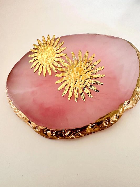 Boucles d’oreilles AURORA – Soleil doré en acier inoxydable martelé - Camilmari Bijoux - 