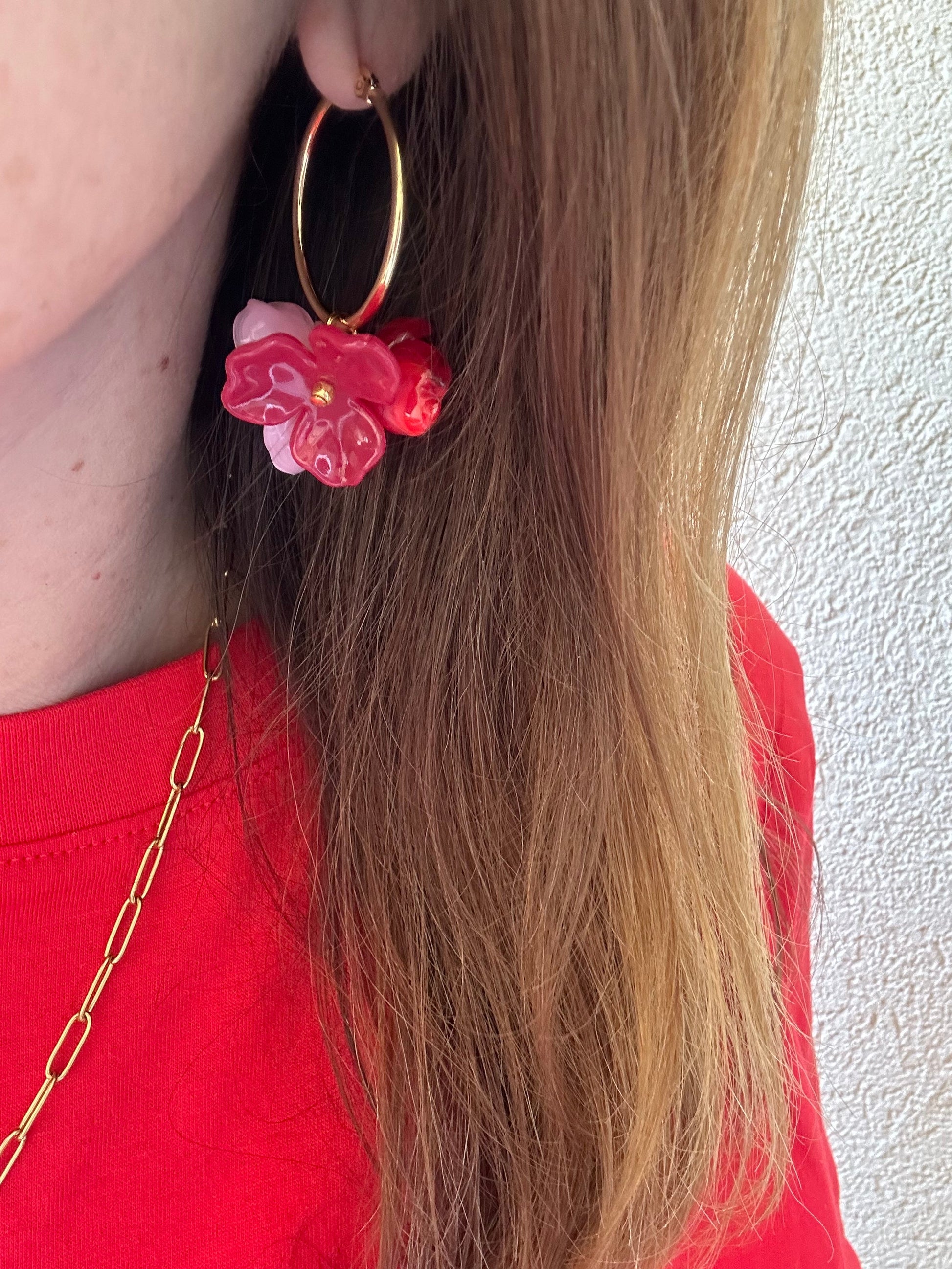 Boucles d'oreilles avec fleurs MALIA - Camilmari Bijoux - Mélange de rose et rouge