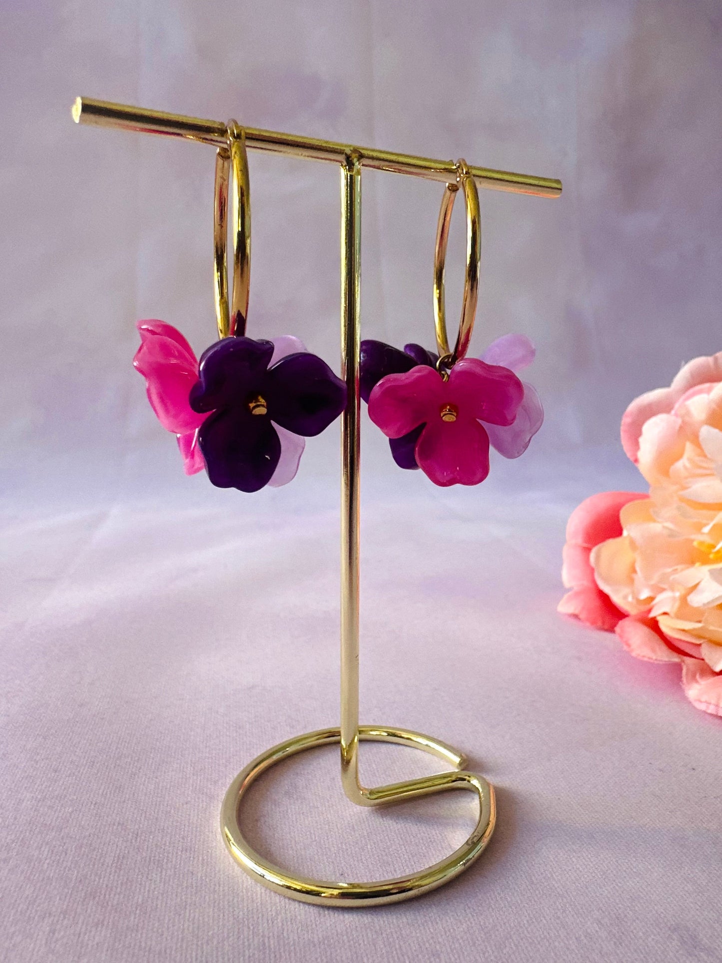 Boucles d'oreilles avec fleurs MALIA - Camilmari Bijoux - Mélange de rose et rouge