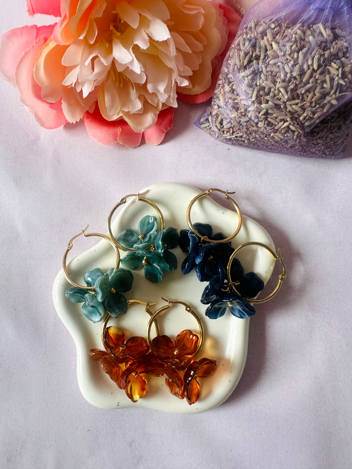Boucles d'oreilles avec fleurs MALIA - Camilmari Bijoux - Vert fougère