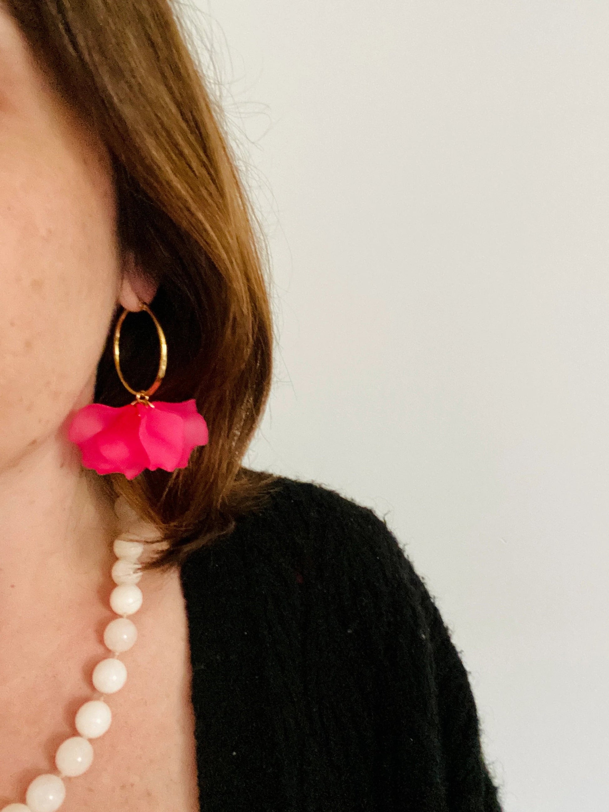 Boucles d'oreilles CHARLIE - Camilmari Bijoux - Créoles dorées 35 mm + pétales