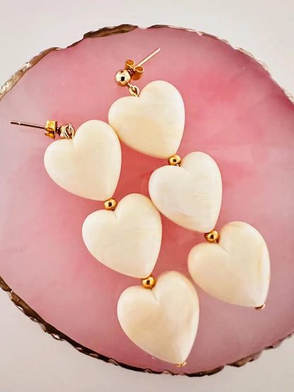 Boucles d’oreilles coeurs SARAH – Boucles d'oreilles trois cœurs - fait main - Camilmari Bijoux - Clou d'oreille percée