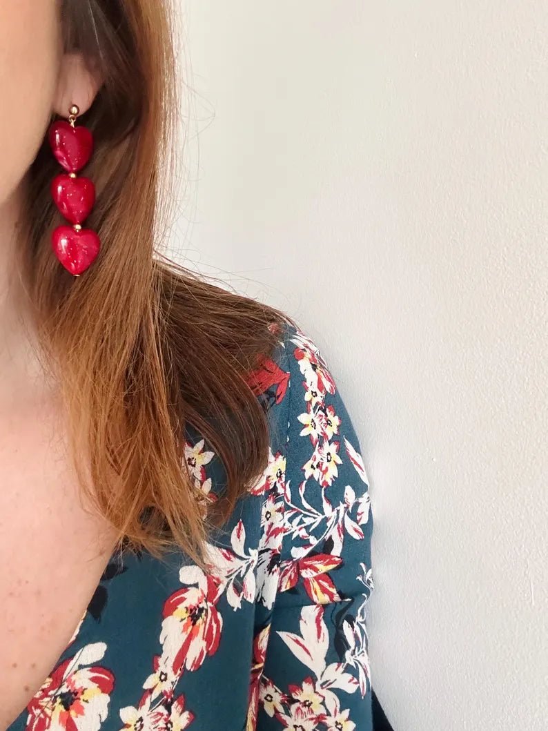 Boucles d’oreilles coeurs SARAH – Boucles d'oreilles trois cœurs - fait main - Camilmari Bijoux - Clou d'oreille percée