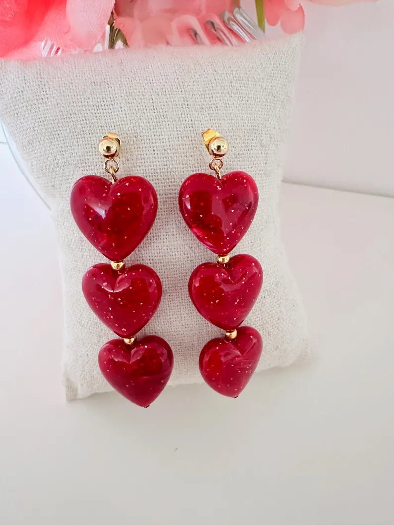 Boucles d’oreilles coeurs SARAH – Boucles d'oreilles trois cœurs - fait main - Camilmari Bijoux - Clou d'oreille percée