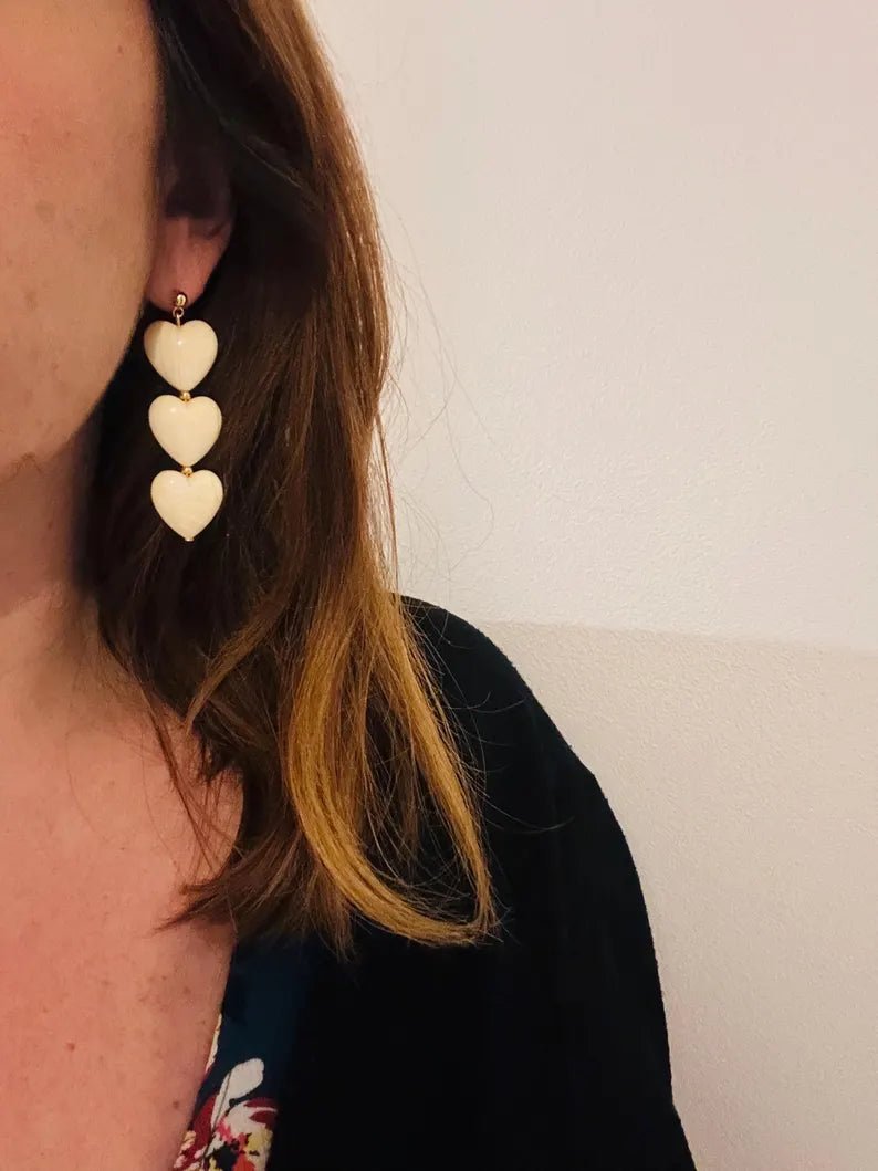 Boucles d’oreilles coeurs SARAH – Boucles d'oreilles trois cœurs - fait main - Camilmari Bijoux - Clou d'oreille percée