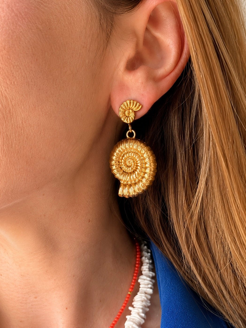 Boucles d'oreilles coquillages dorées ALIZÉE - Camilmari Bijoux -