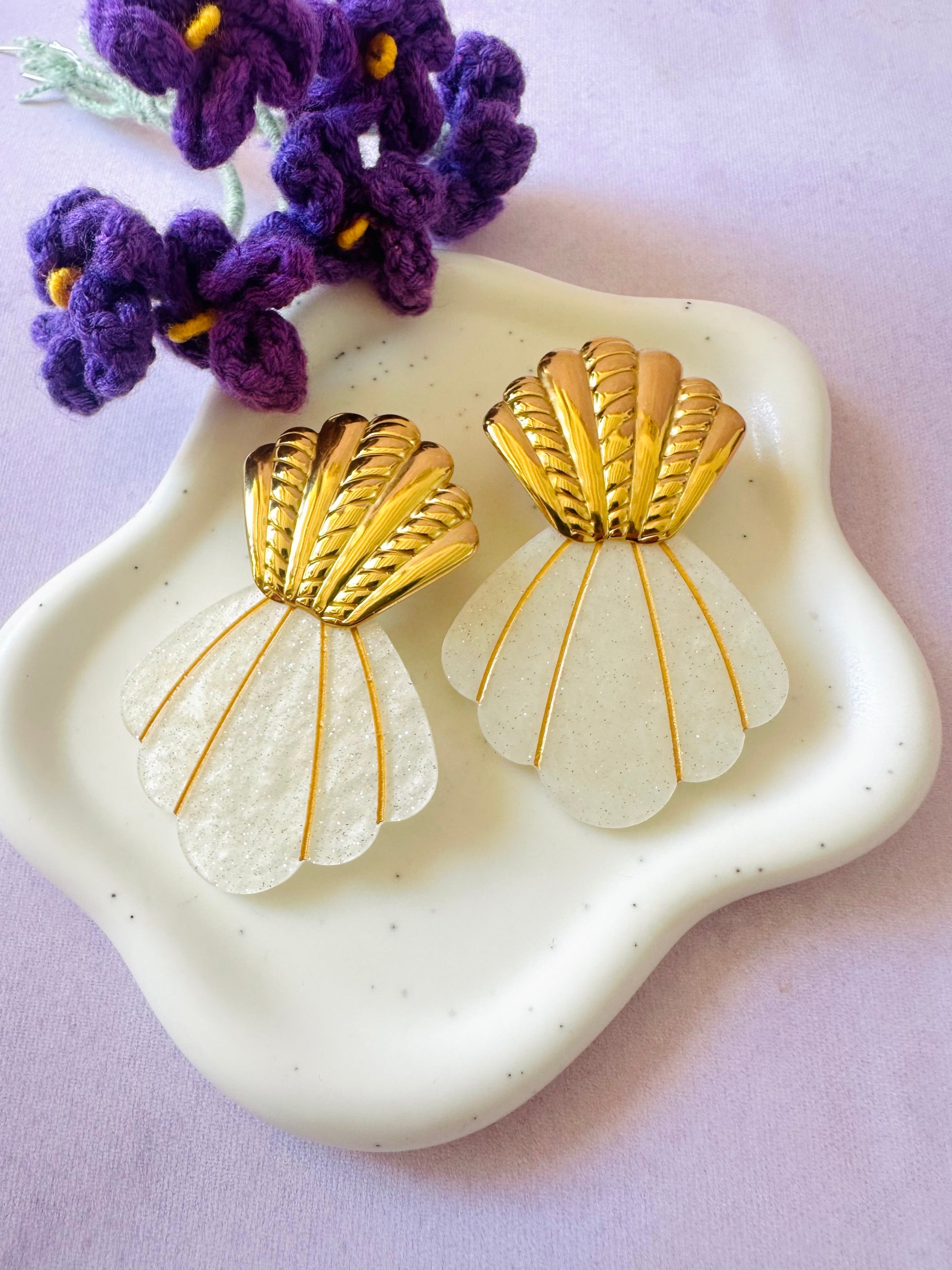 Boucles d’oreilles coquillages pendantes NOUMEA - Camilmari Bijoux - Violet lilas