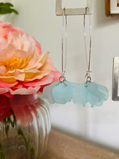 Boucles d’oreilles EVA – Dormeuses élégantes à pétales colorés - Camilmari Bijoux - Argentées +pétales