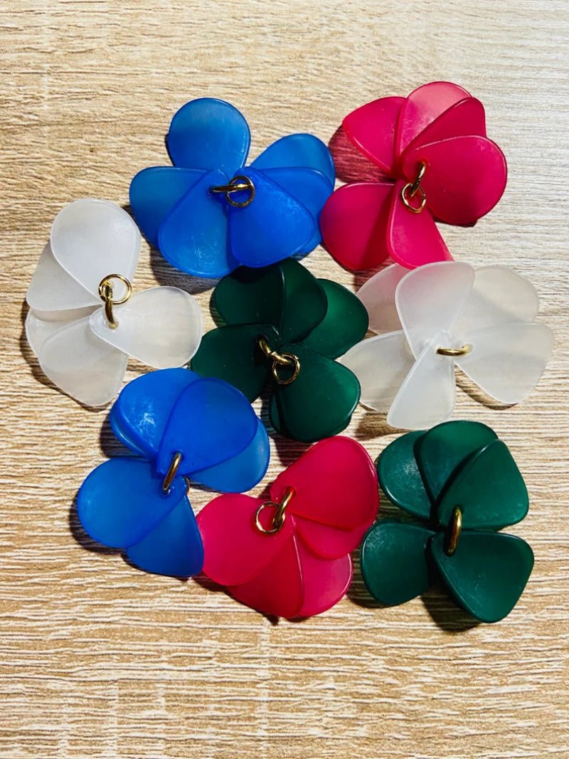 Boucles d’oreilles FANNETTE - Camilmari Bijoux - Paire de suspensions de pétales pour créoles dorées