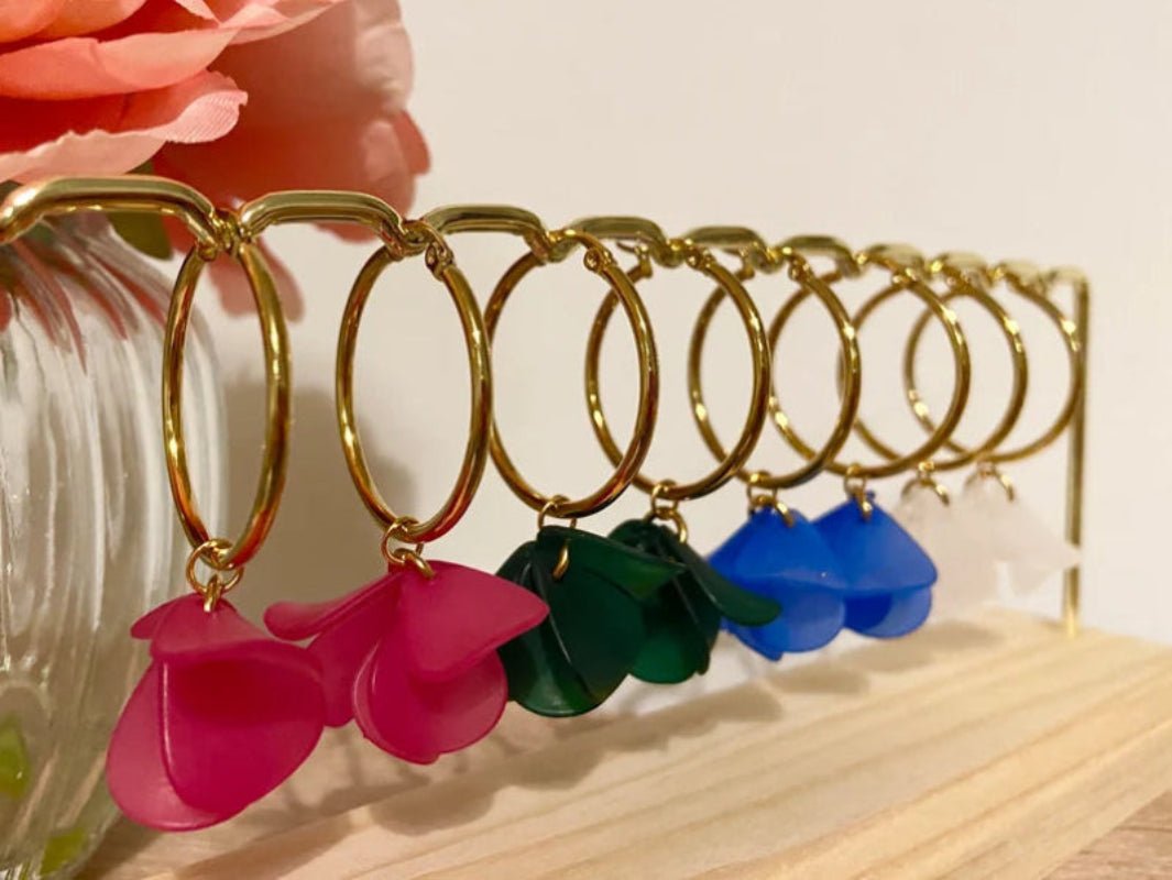 Boucles d’oreilles FANNETTE - Camilmari Bijoux - Créoles dorées 30 mm + pétales