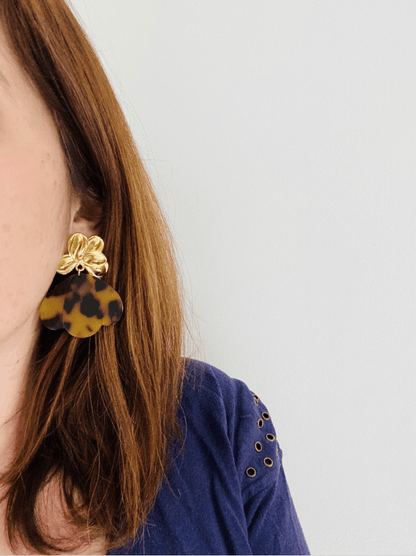 Boucles d’oreilles fantaisie GLORY – Glamour et élégance - Camilmari Bijoux - Clou d'oreille feuillage 24 x 30 mm