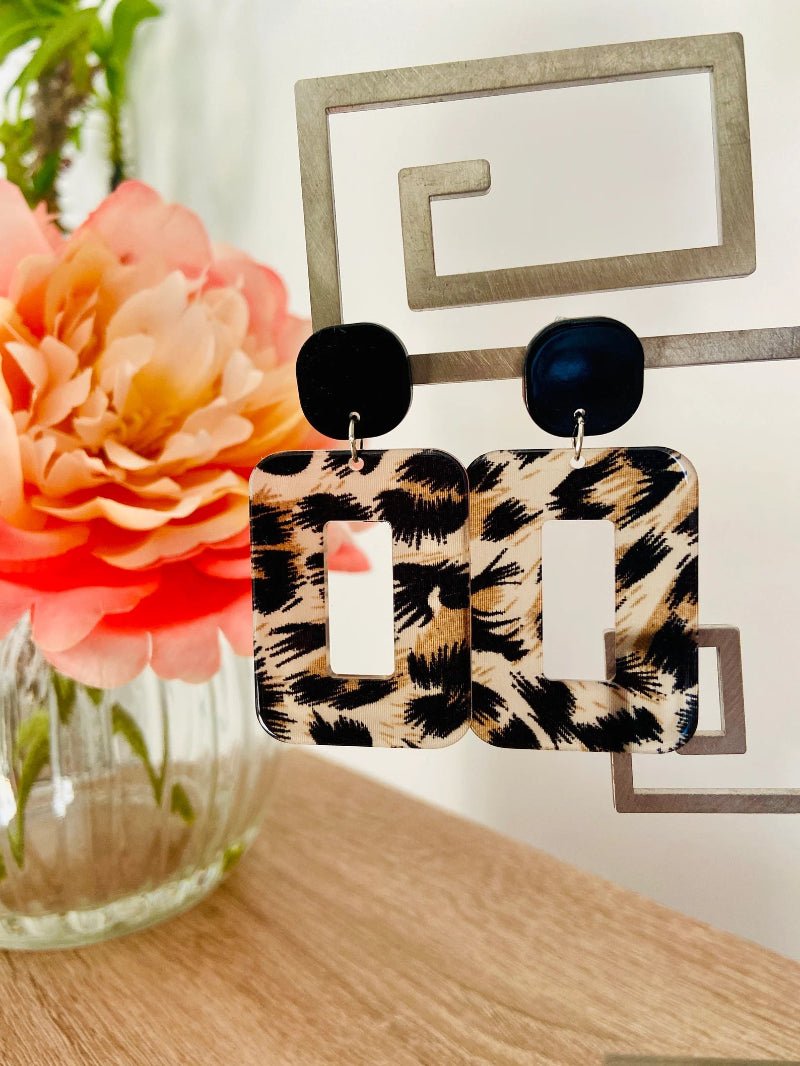 Boucles d’oreilles fantaisie MÉLINA – Boucles pendantes vintage faites main - Camilmari Bijoux - Ecaille léopard gris noir