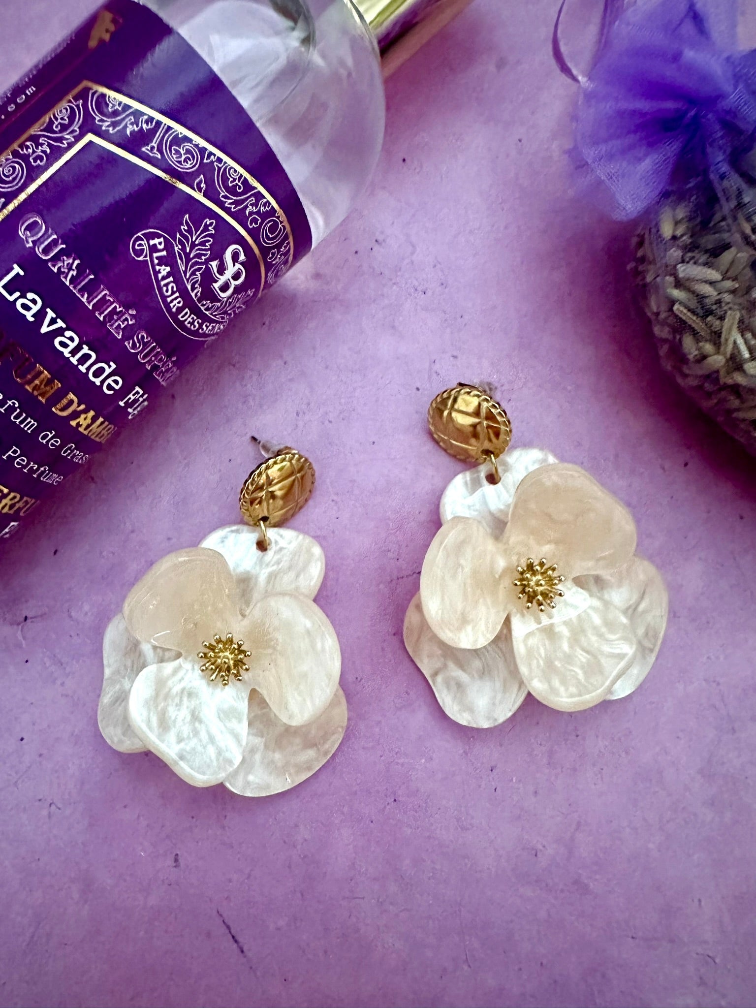 Boucles d'oreilles grosses fleurs ADÉLIE - Camilmari Bijoux - Ecru marbré