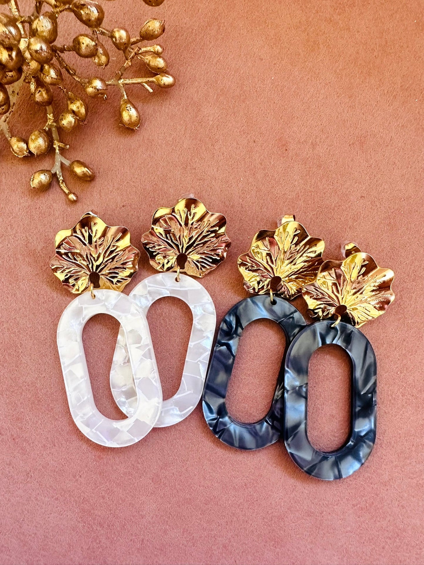 Boucles d’oreilles ISAURE – Fantaisie élégantes géométriques ovales - Camilmari Bijoux - Blanc