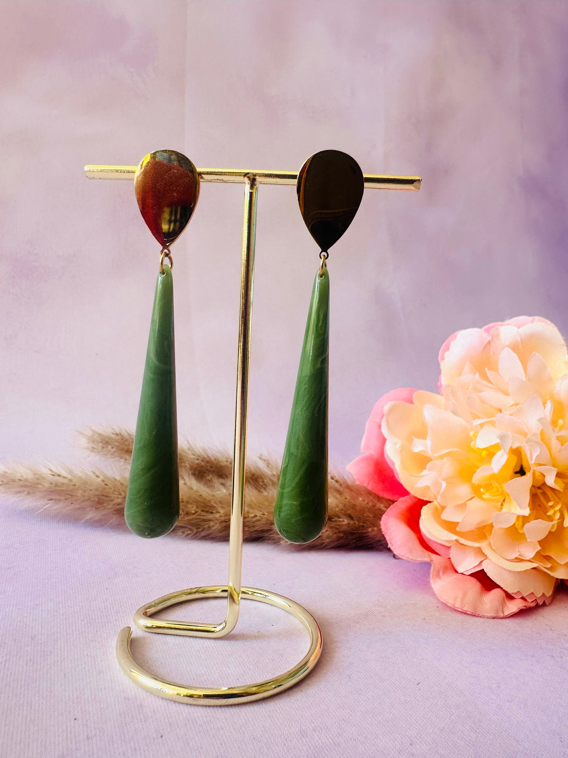 Boucles d'oreilles longues pendantes ALIX - Camilmari Bijoux - Vert olive