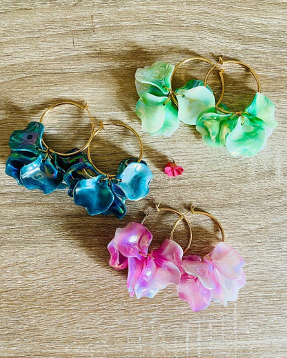 Boucles d'oreilles MELIA - Camilmari Bijoux - Créoles dorées 35 mm + pétales