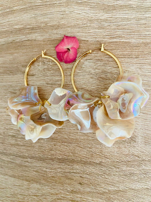 Boucles d'oreilles MELIA - Camilmari Bijoux - Créoles dorées 35 mm + pétales