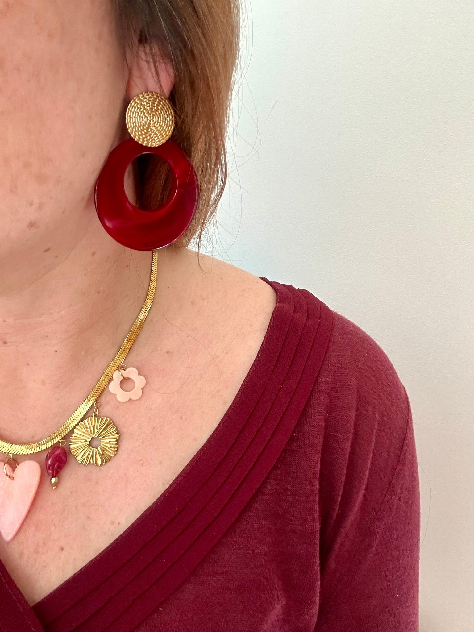 Boucles d’oreilles NOA – Maxi boucles d’oreilles pendantes et légères - Camilmari Bijoux - Blanc translucide