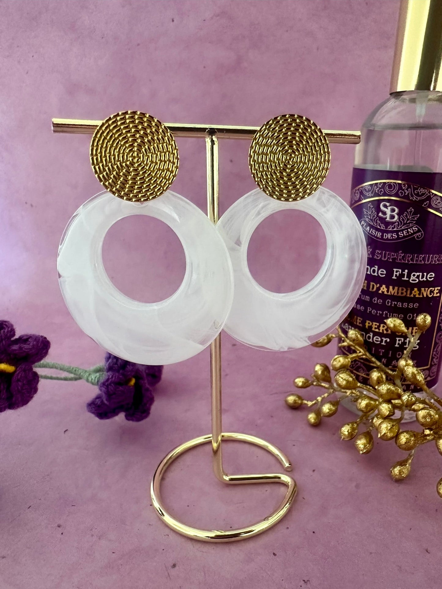 Boucles d’oreilles NOA – Maxi boucles d’oreilles pendantes et légères - Camilmari Bijoux - Blanc translucide