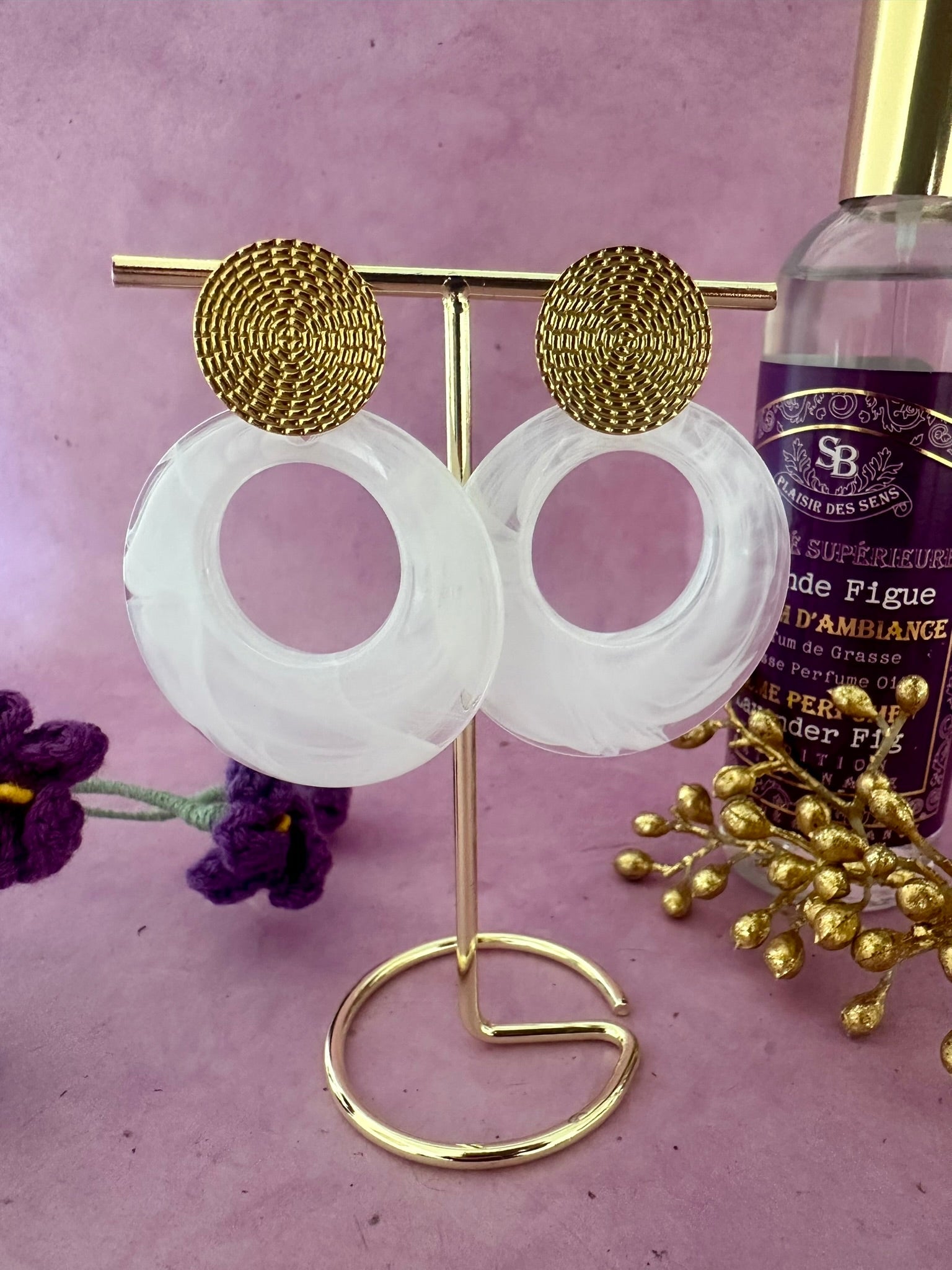 Boucles d’oreilles NOA – Maxi boucles d’oreilles pendantes et légères - Camilmari Bijoux - Blanc translucide