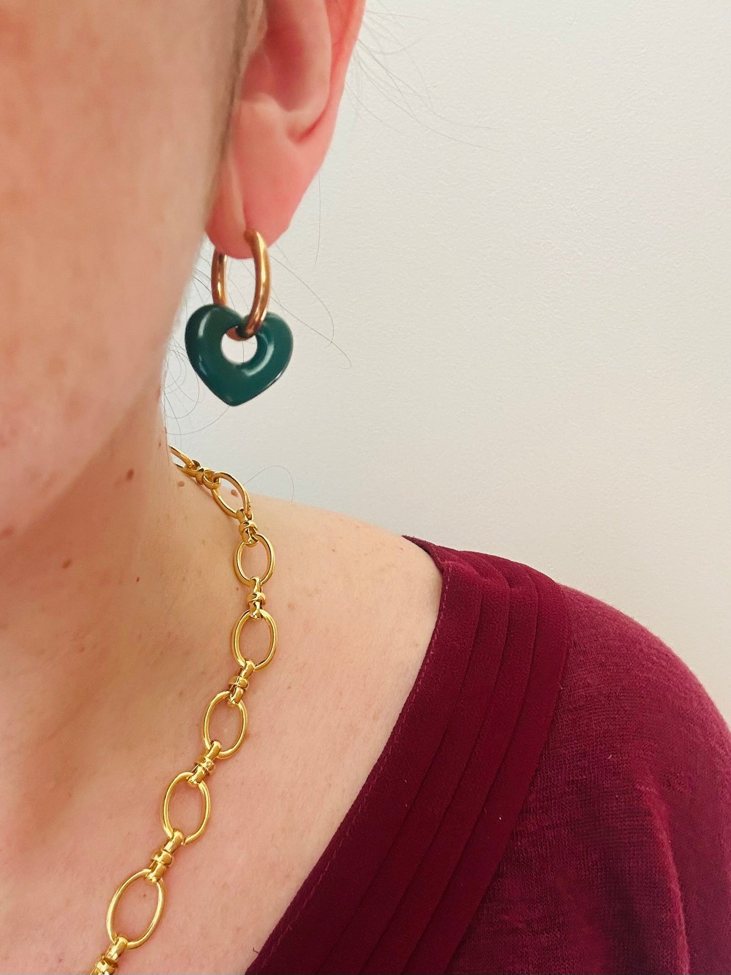 Boucles d’oreilles OPHÉLIE – Créoles cœurs interchangeables en acier inoxydable - Camilmari Bijoux - Créoles dorées + paire de coeurs