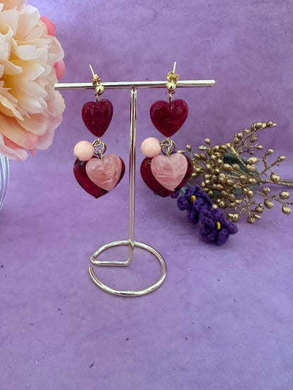 Boucles d’oreilles pendantes cœurs et perles en résine colorée GAÏA - Camilmari Bijoux - Terra - camaïeu de brun et d’orange