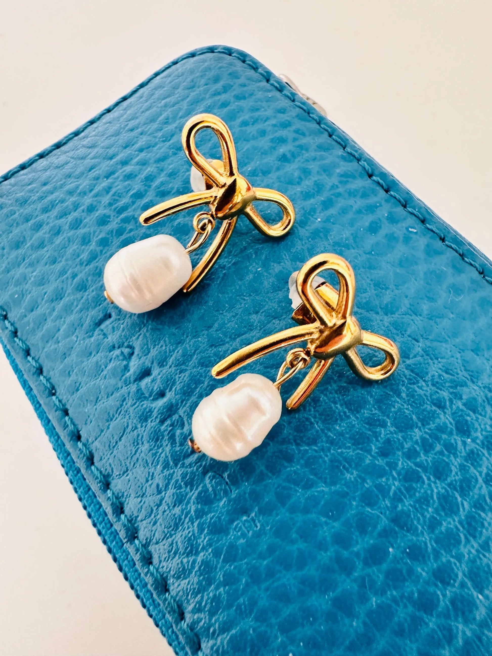 Boucles d’oreilles perles COLETTE – Délicates et intemporelles - Camilmari Bijoux - 