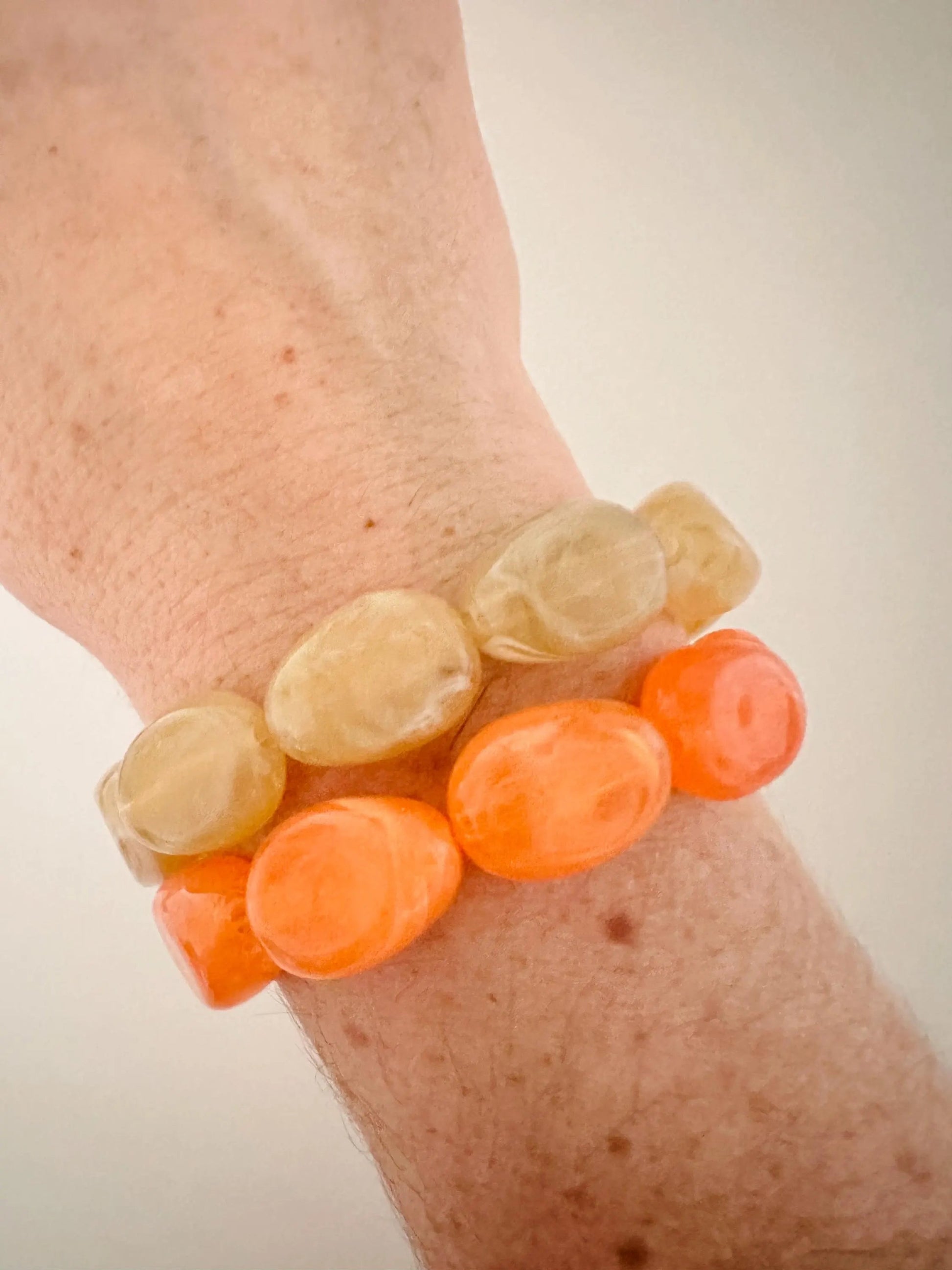 Bracelet CARMEN – Bracelet de perles fantaisie coloré fait main, plusieurs coloris - Camilmari Bijoux - Orange