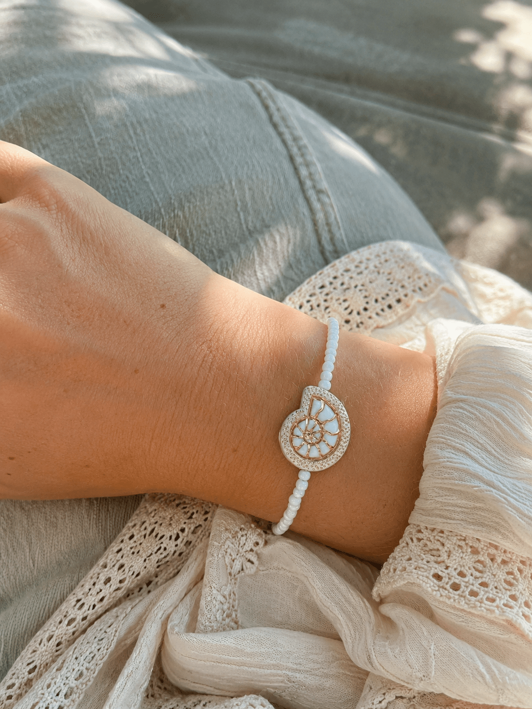 Bracelet coquillage femme SHELLY - Camilmari Bijoux - Blanc nacré