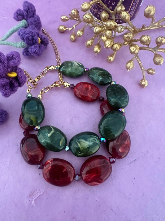 Bracelet OLIVIE – Bracelet de perles ovales vert olive ou rouge bordeaux - Camilmari Bijoux - Rouge bordeaux