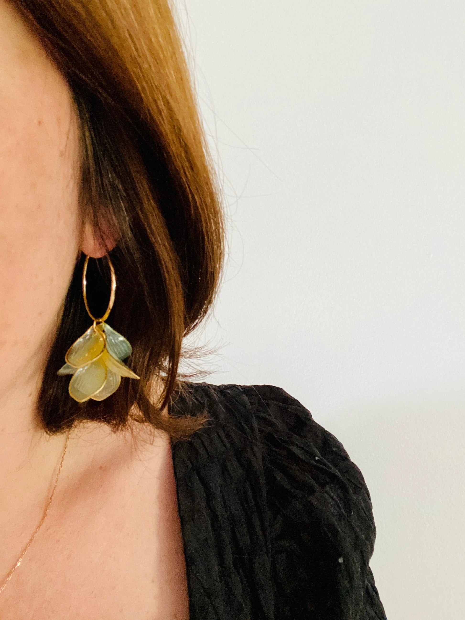  Boucles d’oreilles CELESTE – créoles fantaisie à pétales légères-Boucles d'oreilles-Camilmari Bijoux-Camilmari Bijoux.