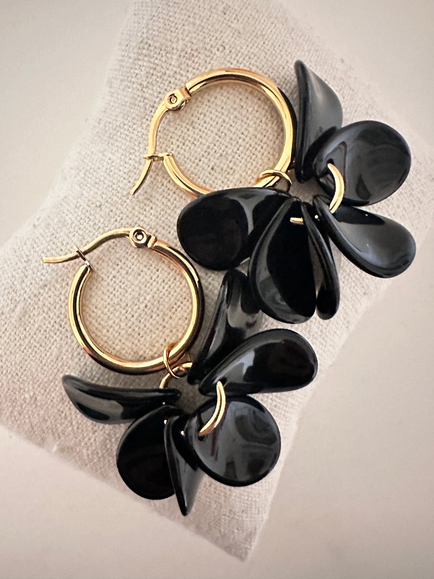  Boucles d’oreilles à pétales FANNY - Créoles fleuries faites main-Boucles d'oreilles-Camilmari Bijoux-Camilmari Bijoux.