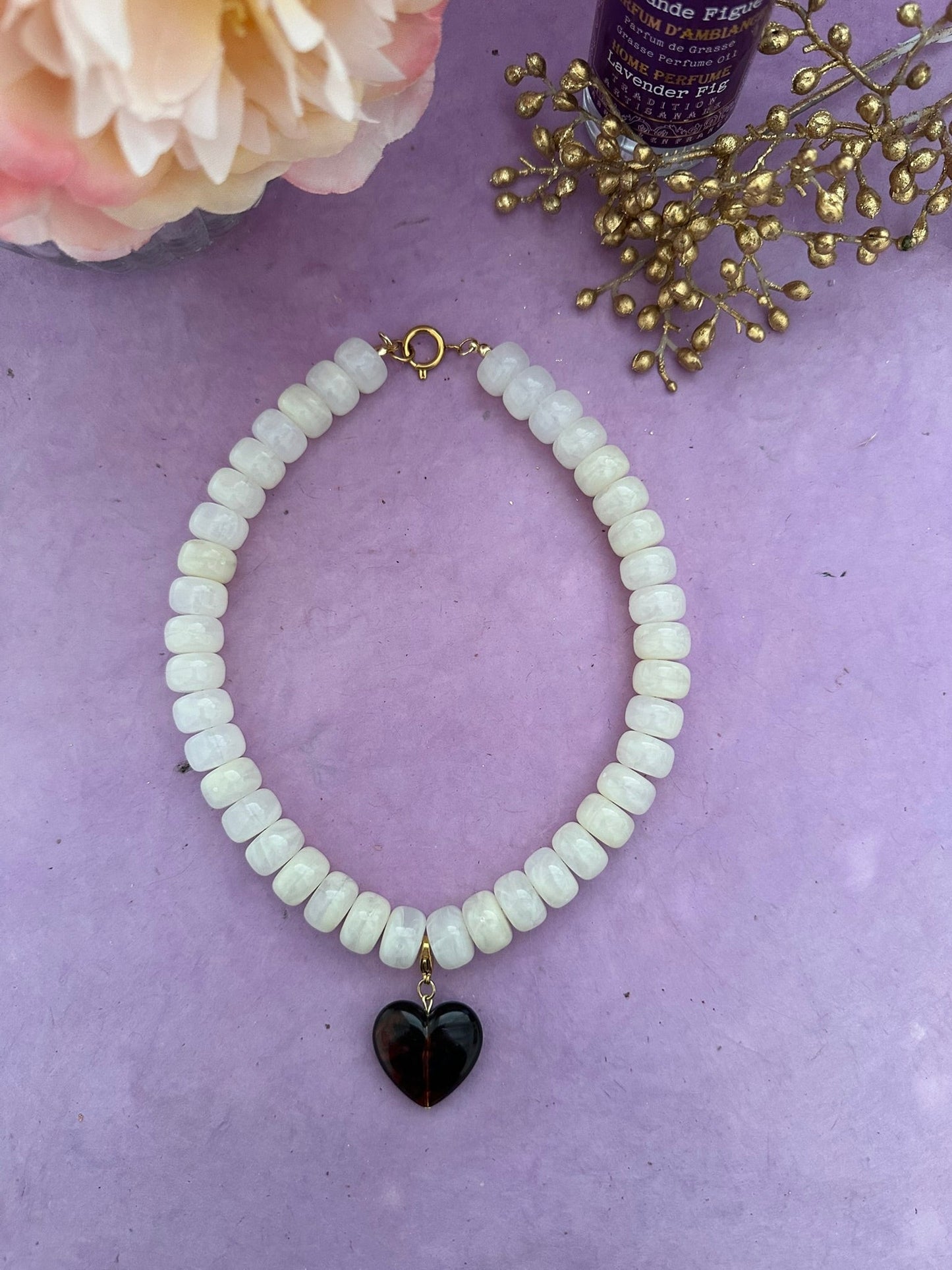 Coffret cadeau collier coeur CLAUDIE – Collier de perles coloré avec ses 3 pendentifs cœurs amovibles - Camilmari Bijoux - Composition sur mesure de votre choix