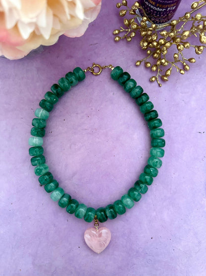 Coffret cadeau collier coeur CLAUDIE – Collier de perles coloré avec ses 3 pendentifs cœurs amovibles - Camilmari Bijoux - Composition sur mesure de votre choix