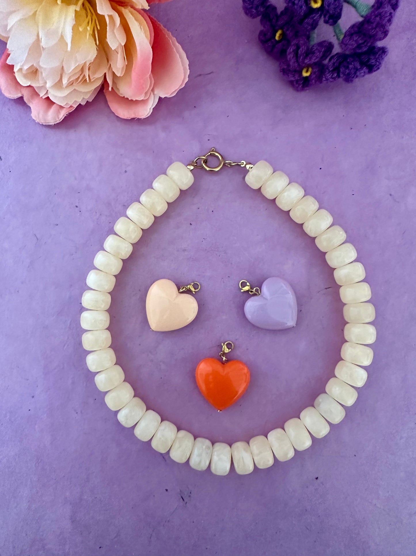 Coffret cadeau collier coeur CLAUDIE - Camilmari Bijoux - Collier pêche avec coeus pêche / lilas / orange
