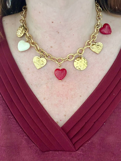 Collier ALTHÉA – Collier breloques coeurs doré rouge et écru - Camilmari Bijoux - 