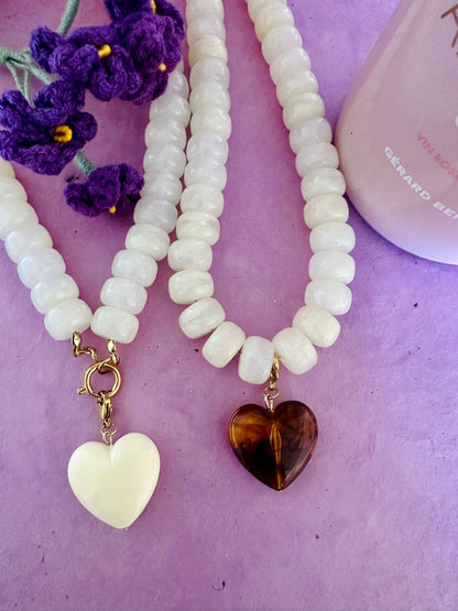 Collier cœur CLAUDIE – Collier de perles coloré fait main et personnalisable - Camilmari Bijoux - Sur mesure - coloris de perles et de cœur au choix