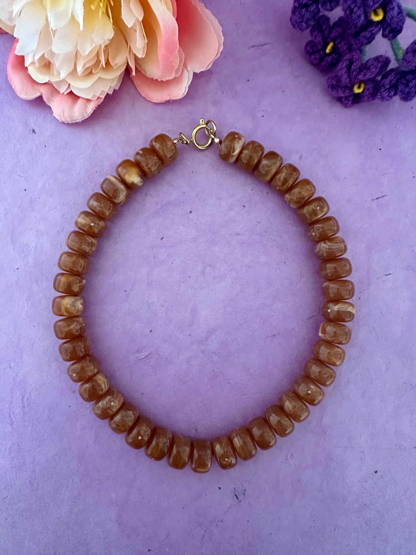 Collier coloré CLAUDIA en acrylique - Camilmari Bijoux - Marron clair marbré