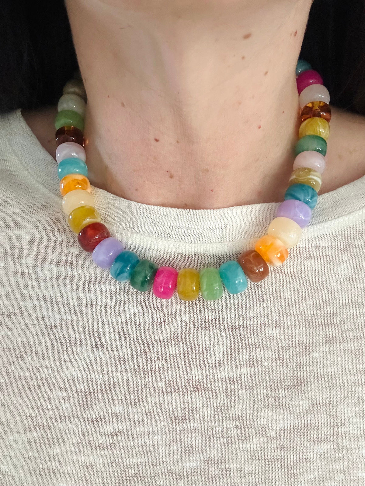 Collier coloré CLAUDIA en acrylique - Camilmari Bijoux - Orange vif